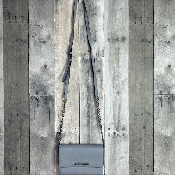 MICHAEL KORS Light Blue Jet Set Leather Crossbody Bag - Picture 4 of 10